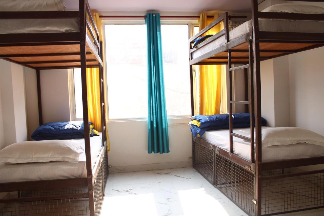 Travellers Paradise Hostel นิวเดลี ภายนอก รูปภาพ